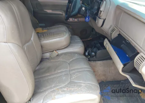 1997 Chevrolet C1500 Fleetside z USA, uszkodzony, nr VIN 1GBEC19R2VE260807